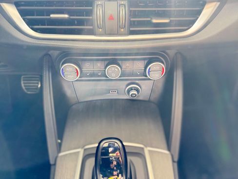 Used 2018 Alfa Romeo Stelvio Ti Sport image 62