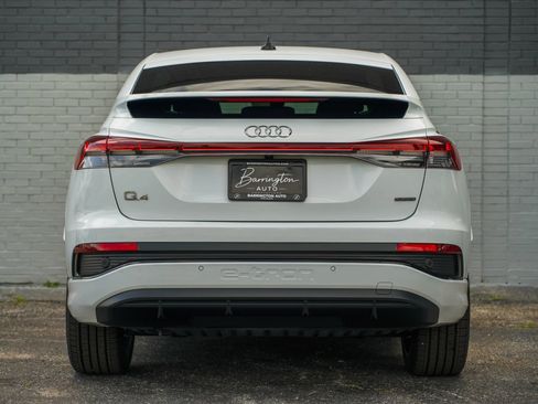 Used 2022 Audi Q4 e-tron Premium Plus AWD/4WD image 6