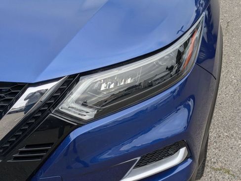 Used 2021 Nissan Rogue Sport SL w/ Premium Package image 10