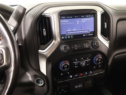 Used 2022 Chevrolet Silverado 2500 LT w/ Convenience Package image 5