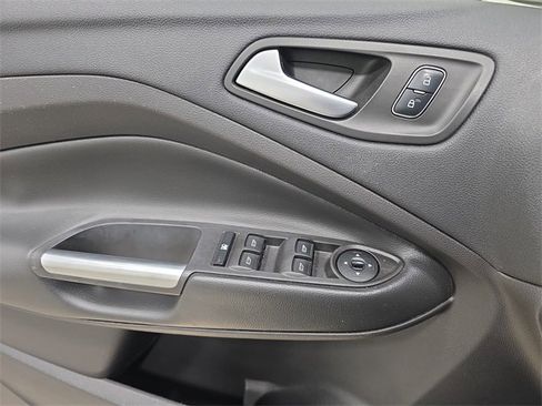 Used 2018 Ford Escape SE image 28