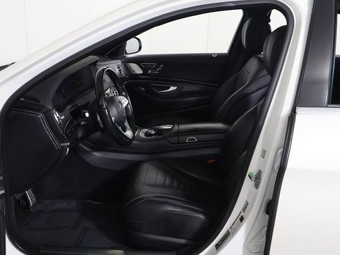 Used 2019 Mercedes-Benz S 560 4MATIC Sedan image 31