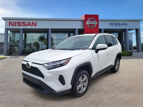 Used 2024 Toyota RAV4 XLE FWD image 10