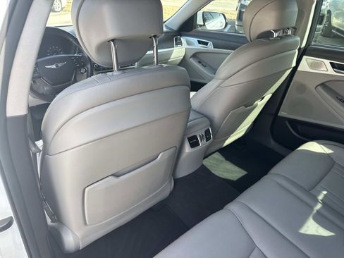 Used 2018 Genesis G80 3.8 w/ Option Group 03 RWD image 12