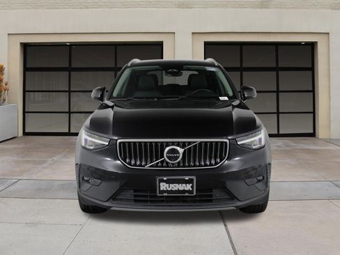 Certified 2025 Volvo XC40 B5 Plus AWD/4WD image 6