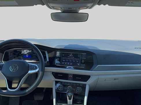 Used 2023 Volkswagen Jetta SE w/ Panoramic Sunroof Package FWD image 23