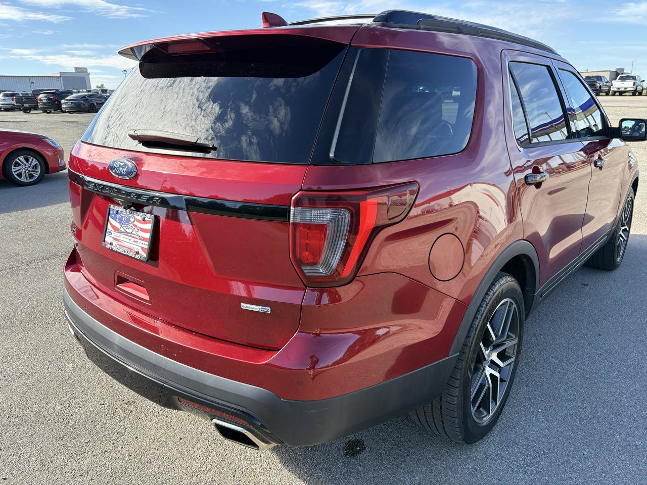 Used 2016 Ford Explorer Sport w/ Equipment Group 401A AWD/4WD image 3