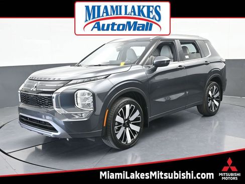 New 2026 Mitsubishi Outlander SEL FWD image 1