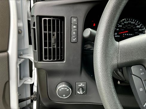 Used 2024 Chevrolet Express 3500 LS image 21
