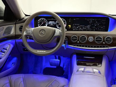 Used 2014 Mercedes-Benz S 63 AMG 4MATIC Sedan image 32
