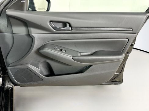 Used 2024 Nissan Altima 2.5 S image 30