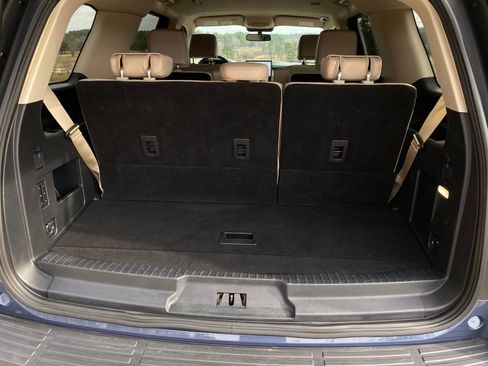 Used 2022 Ford Expedition XLT image 32