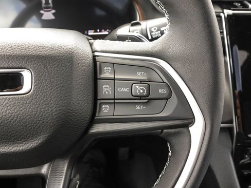 New 2025 Jeep Grand Cherokee Laredo X w/ Luxury Tech Group I image 26