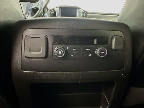 Used 2020 Chevrolet Suburban 4WD w/ Skid Plate Package image 19