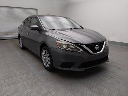Used 2019 Nissan Sentra S image 13