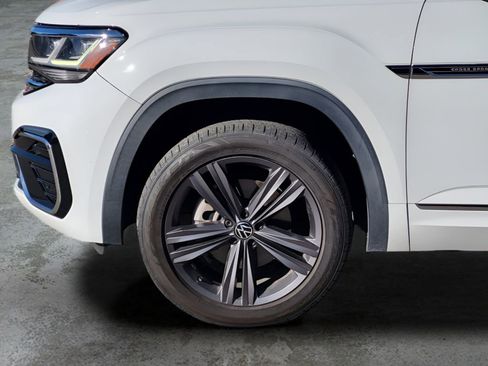 Used 2021 Volkswagen Atlas Cross Sport SE FWD image 26