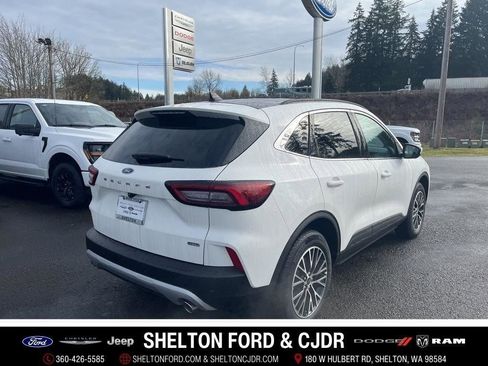 New 2025 Ford Escape SE image 5