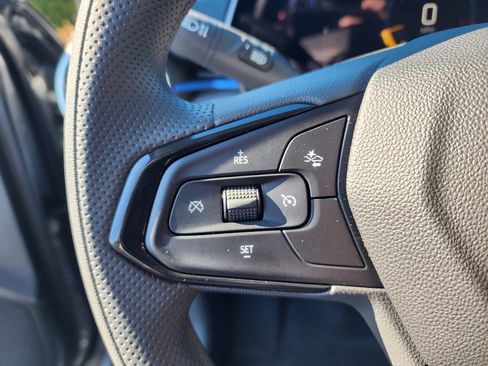 New 2026 Chevrolet Trax LT w/ Driver Confidence Package FWD image 29