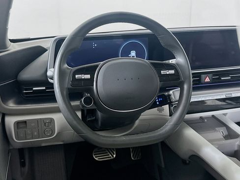 Used 2023 Hyundai Ioniq 6 Limited image 18