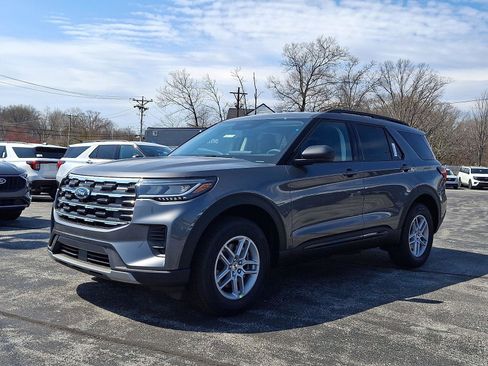 New 2026 Ford Explorer Active AWD/4WD image 2
