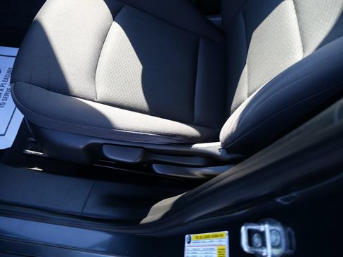 Used 2017 Chevrolet Malibu LS FWD image 15