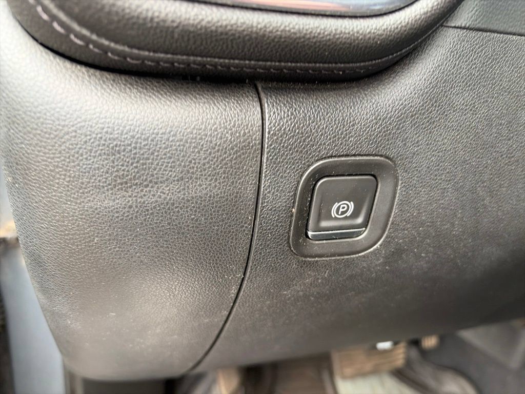 Used 2019 Chevrolet Silverado 1500 LT w/ All-Star Edition AWD/4WD image 23