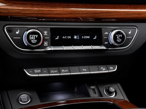 Used 2022 Audi Q5 2.0T Premium Plus w/ Premium Plus Package image 17