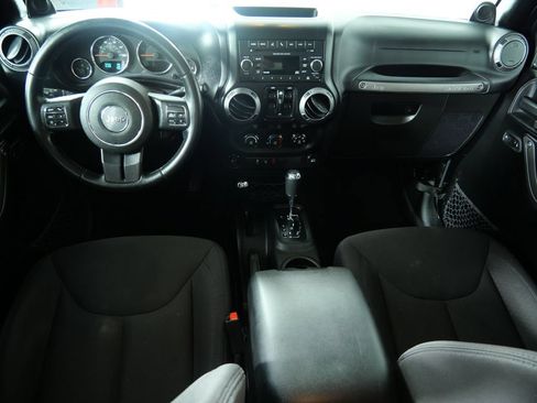 Used 2014 Jeep Wrangler Unlimited Sport w/ Quick Order Package 24S AWD/4WD image 20