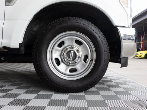 Used 2019 Ford F350 XL w/ Power Equipment Group RWD image 7