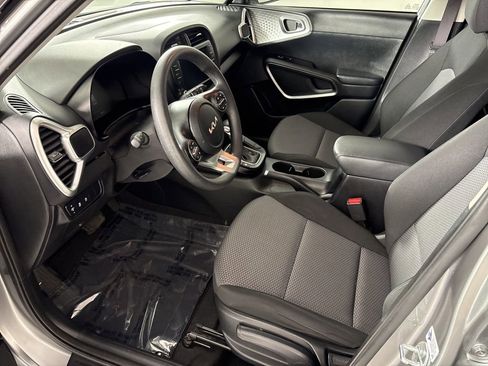 Used 2023 Kia Soul LX w/ Option Group 015 FWD image 26