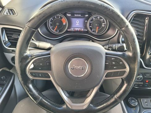 Used 2020 Jeep Cherokee Limited image 24