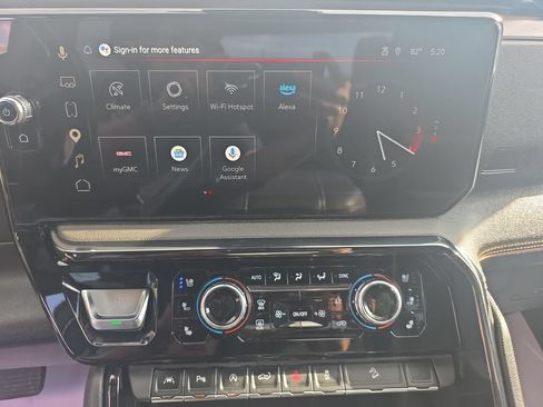 Used 2025 GMC Sierra 1500 AT4 AWD/4WD image 22