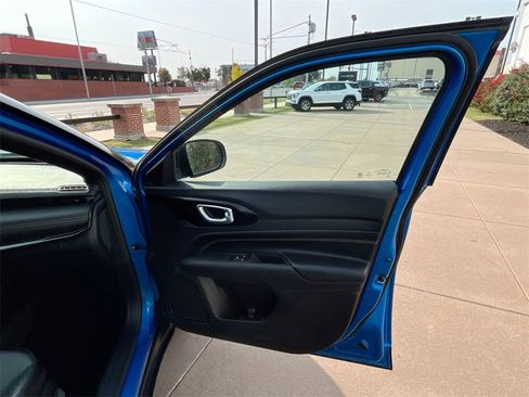 Used 2022 Jeep Compass Altitude image 35