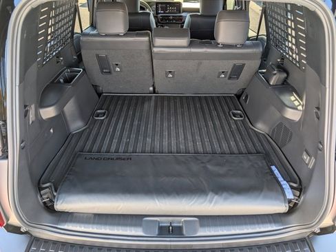 Used 2024 Toyota Land Cruiser image 14