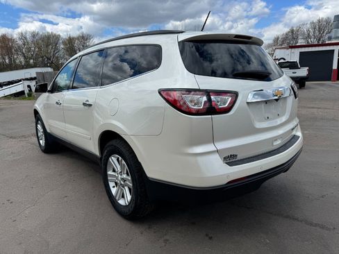 Used 2014 Chevrolet Traverse LT FWD image 3