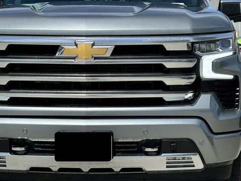 Used 2025 Chevrolet Silverado 1500 High Country w/ High Country Premium Package image 10