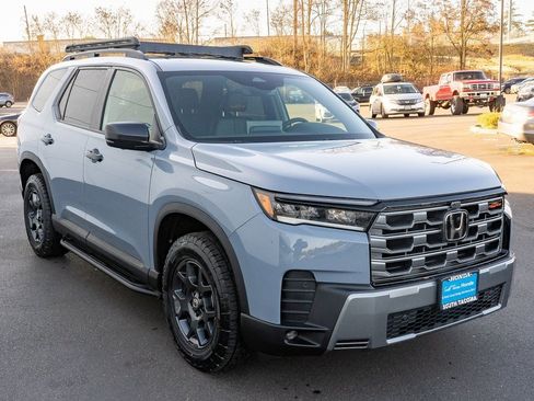 New 2026 Honda Pilot TrailSport image 4