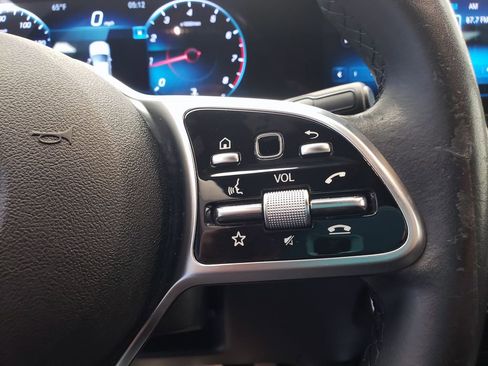 Certified 2021 Mercedes-Benz GLA 250 4MATIC image 20