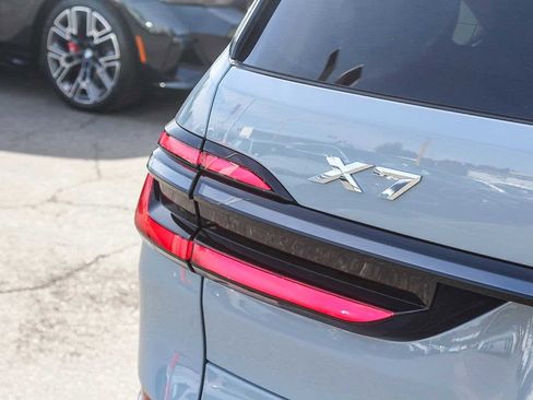 Used 2025 BMW X7 xDrive40i w/ M Sport Package image 7