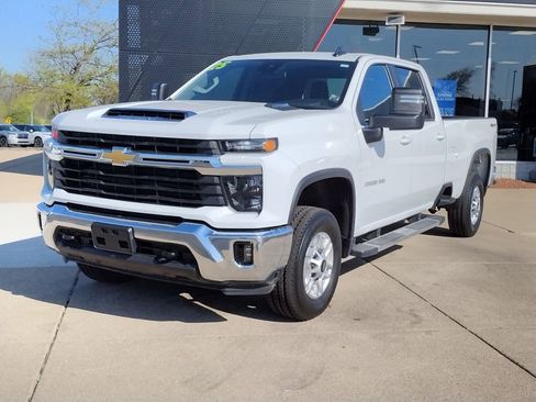 Used 2025 Chevrolet Silverado 2500 LT w/ Convenience Package AWD/4WD image 1
