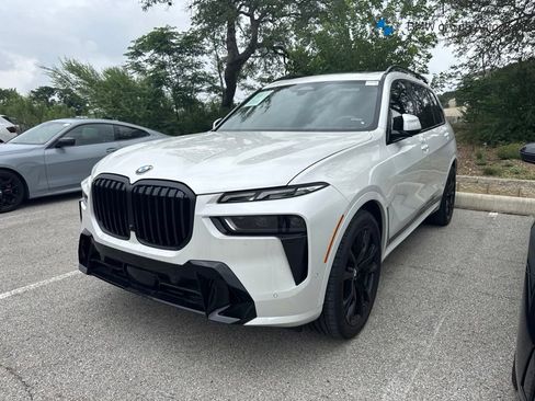 Certified 2025 BMW X7 xDrive40i w/ M Sport Package AWD/4WD image 1