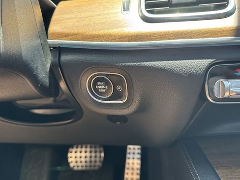 Used 2023 Mercedes-Benz GLE 350 image 17