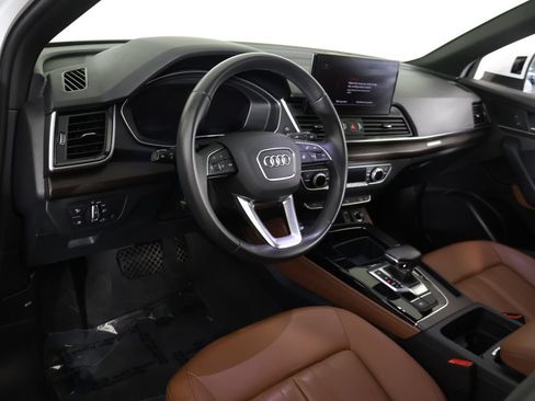 Used 2022 Audi Q5 2.0T Premium Plus w/ Premium Plus Package AWD/4WD image 29