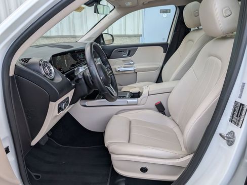 Used 2021 Mercedes-Benz GLB 250 image 11