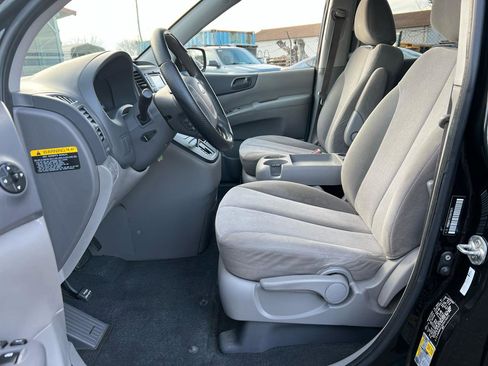 Used 2012 Kia Sedona LX FWD image 14