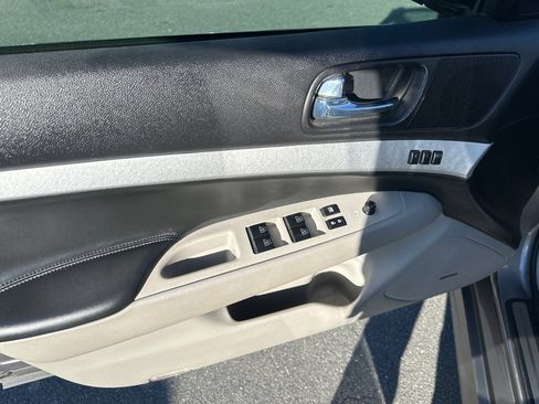 Used 2009 INFINITI G37 x Sedan w/ Premium Pkg image 10