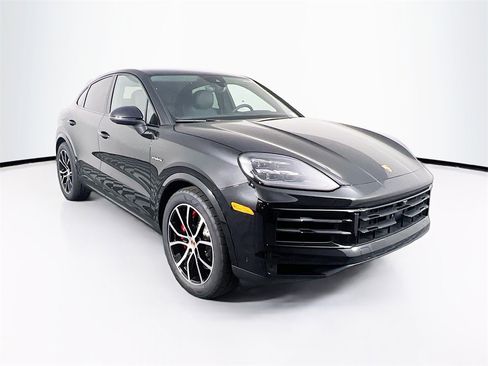 New 2026 Porsche Cayenne S image 7