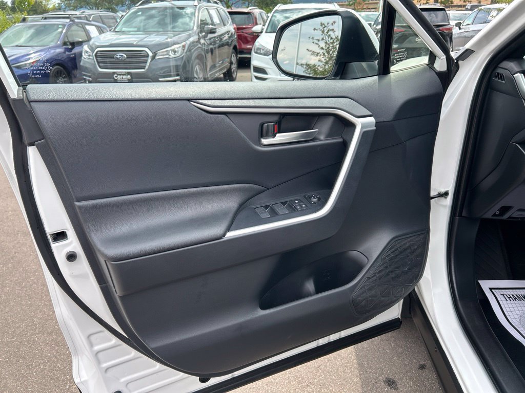 Used 2025 Toyota RAV4 SE AWD/4WD image 22