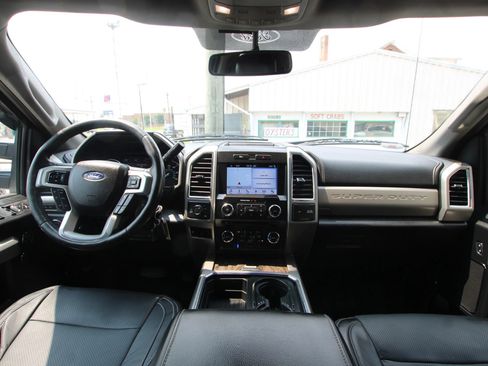 Used 2018 Ford F250 Lariat w/ Snow Plow Prep Package AWD/4WD image 13