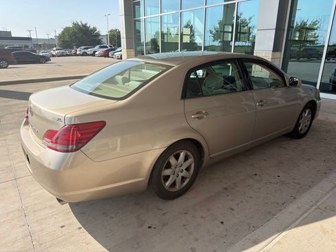 Used 2008 Toyota Avalon XL FWD image 15